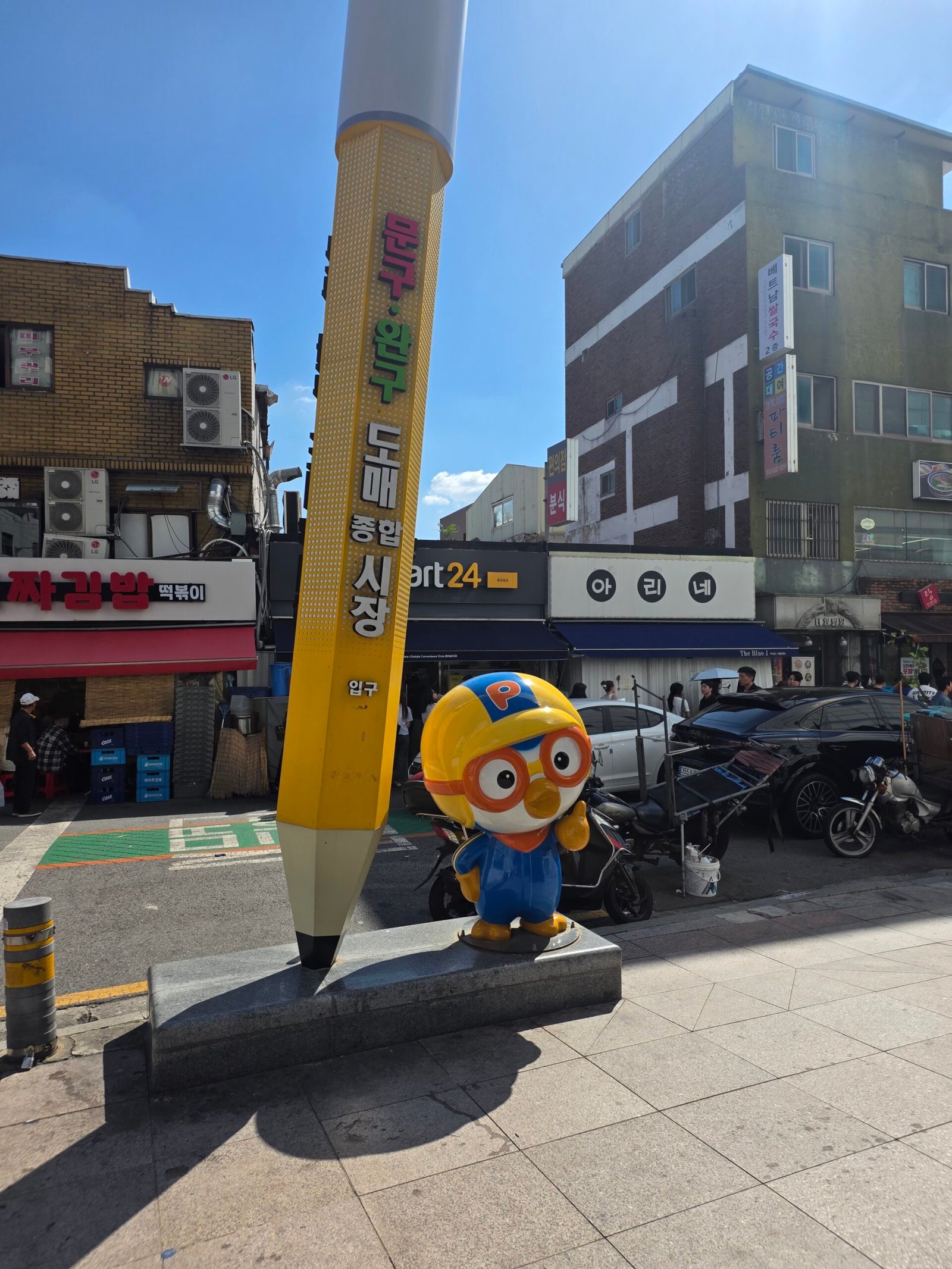 Pororo landmark at the Changsin-dong stationery and toy market entrance