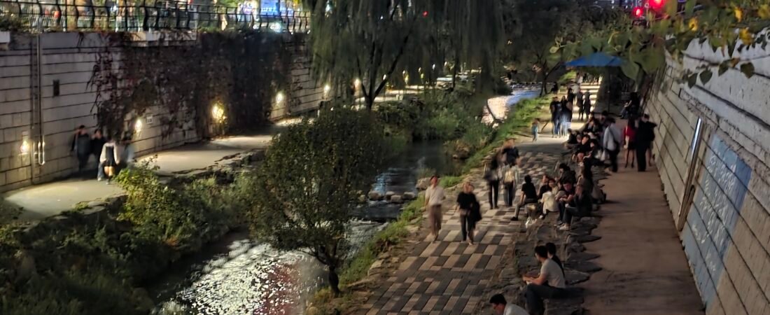 Cheonggyecheon at Night: Seoul Walking Route, Directions & Safety