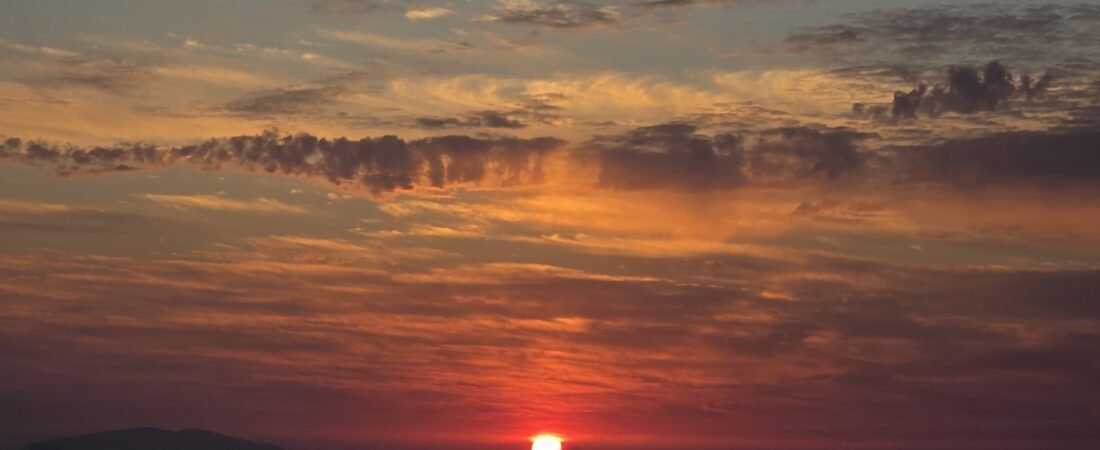 Jebudo Travel Guide: Tidal Road, Mudflat Experiences and Sunset